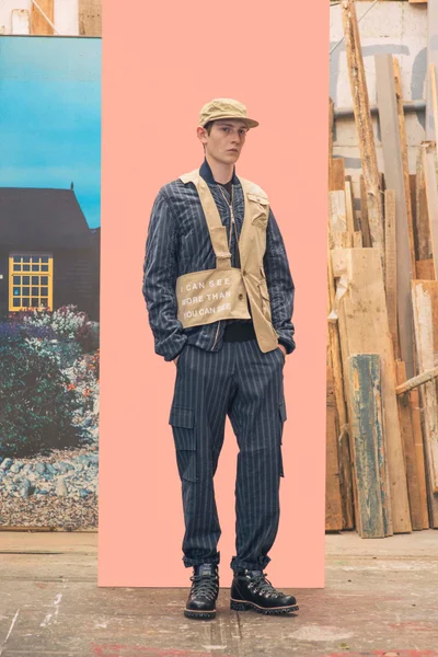 Look 22